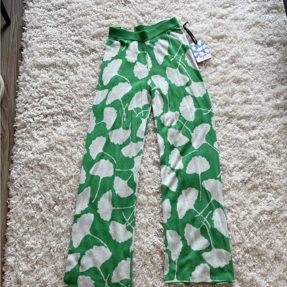 NWT Diane Von Furstenberg for Target Green and White Knit Pants